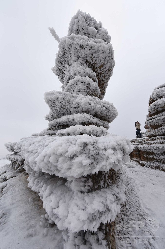 自然の造形美と氷雪が奏でる風景　貴州省・紅石林景観区
