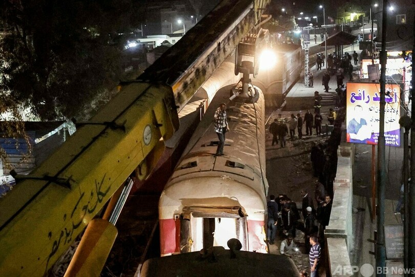 エジプトで列車脱線、2人死亡