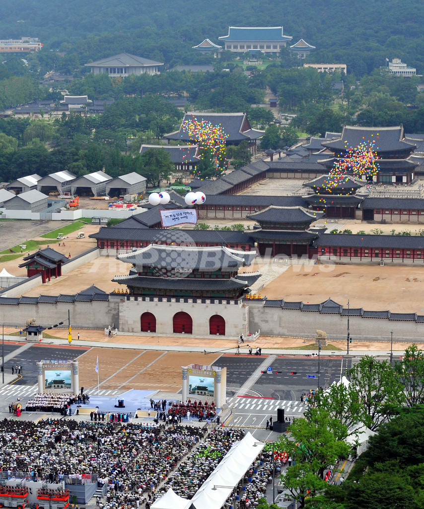 朝鮮王朝の「光化門」復元、「光復節」に公開 韓国 写真3枚 国際ニュース:AFPBB News