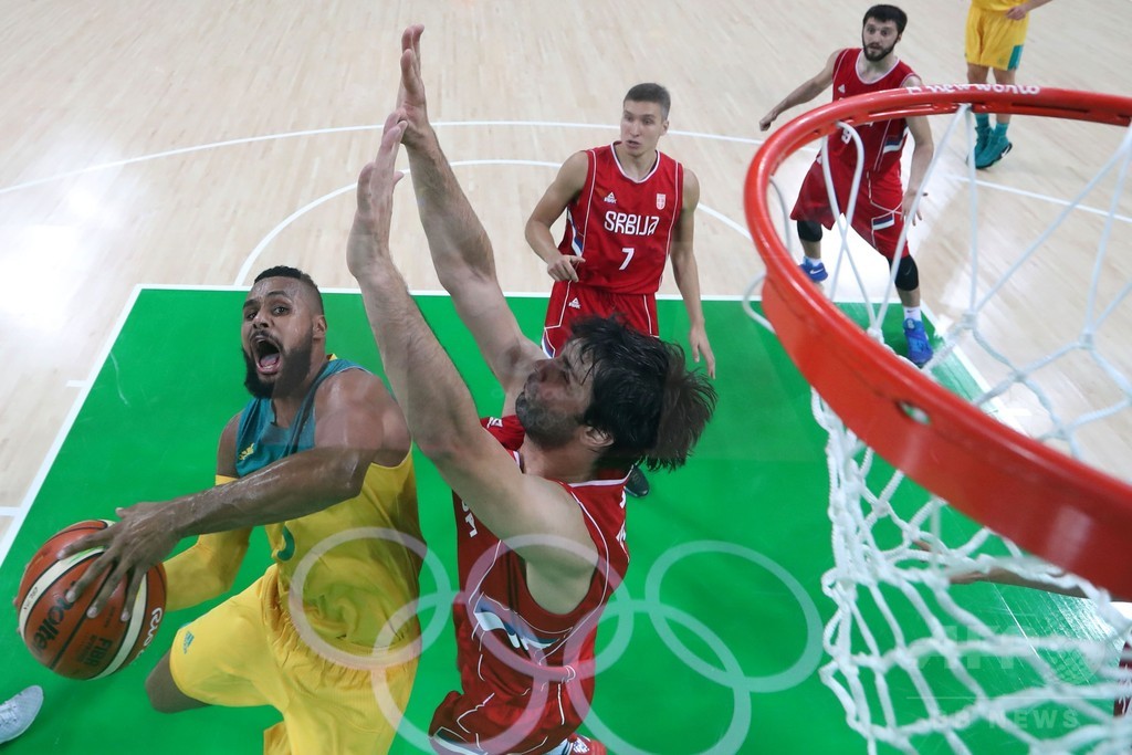 リオ五輪豪代表9人、身分証改造で罰金処分に バスケ準決勝目的で リオ五輪豪代表9人、身分証改造で罰金処分に バスケ準決勝目的で