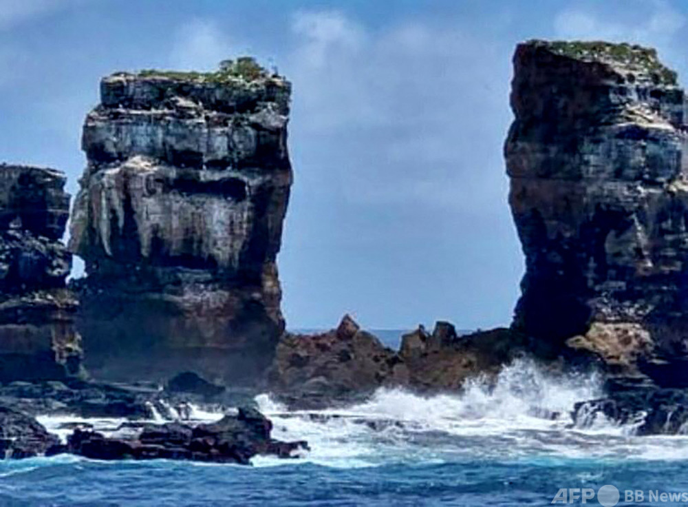 ガラパゴス諸島の ダーウィンのアーチ 自然浸食で崩壊 写真2枚 国際ニュース Afpbb News