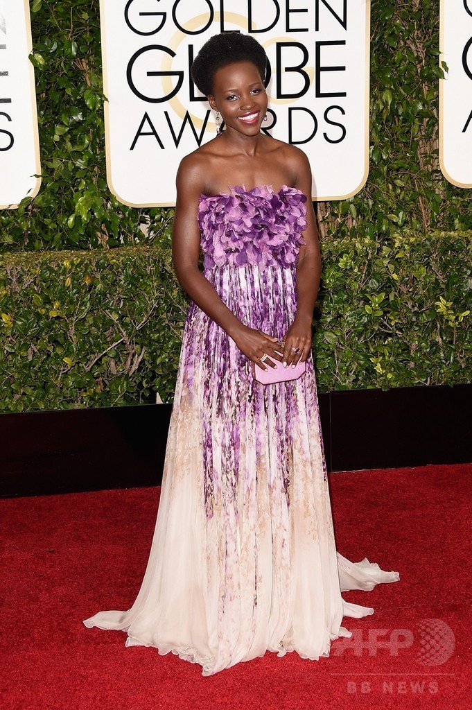 ルピタ・ニョンゴ、ゴールデン・グローブ賞授賞式で着用したドレスは・・・