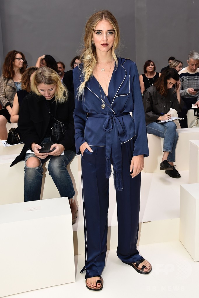 来場セレブをチェック、17年春夏パリコレクション