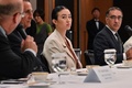 都内で先進7か国（G7）の大使らと面会した元人質のイスラエル人女性ノア・アルガマニさん（2024年8月21日撮影）。(c) Richard A. Brooks / AFP