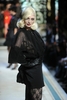 ニューヨーク市内ピエール ホテル（The Pierre Hotel）で開催された「ランバン フォー H&amp;M（Lanvin for H&amp;M）」のオートクチュール・ファッションショー（2010年11月18日撮影）。（c）AFP/Getty Images/Jamie McCarthy