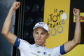 2013ツール・ド・フランス（2013 Tour de France）は11日、第12ステージ（フージェールからトゥール、218キロメートル）が行われ、アルゴス・シマノ（Argos-Shimano）のマルセル・キッテル（Marcel Kittel、ドイツ）がステージ優勝を飾った。

ステージ優勝を飾り、表彰台で両手を突き上げるマルセル・キッテル（2013年7月11日撮影）。(c)AFP/JOEL SAGET