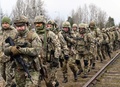 ウクライナの首都キエフ近郊で訓練に参加する軍の予備役（2022年2月19日撮影、資料写真）。(c)Sergei SUPINSKY / AFP