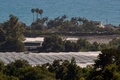 米カリフォルニア州カーピンテリアに広がる大麻栽培温室（2019年8月6日撮影）。(c)DAVID MCNEW / AFP