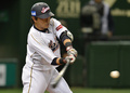第3回ワールド・ベースボール・クラシック（2013 World Baseball Classic、WBC）は12日、東京で2次ラウンドの1位決定戦が行われ、大会3連覇を狙う日本は10-6でオランダを下し、2次ラウンド首位通過を決めた。

8回に2点適時打を放つ日本の長野久義（Hisayoshi Chono、2013年3月12日撮影）。(c)AFP/KAZUHIRO NOGI