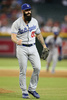 13MLBは19日、各地で試合が行われ、ロサンゼルス・ドジャース（Los Angeles Dodgers）は7-6でアリゾナ・ダイヤモンドバックス（Arizona Diamondbacks）を下し、プレーオフ進出一番乗りを果たした。

8回に4番手でリリーフ登板したドジャースのブライアン・ウィルソン（Brian Wilson、2013年9月19日撮影）。(c)AFP/Getty Images/Christian Petersen