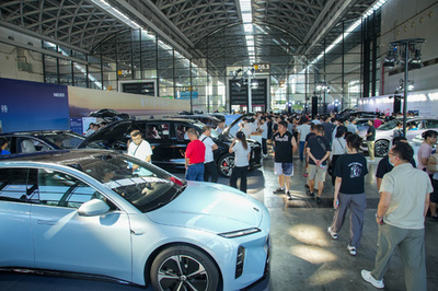 新興勢力、9月に販売ピーク　ガソリン車は上位集中加速