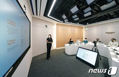 非対面プレゼンに躍動感と没入感…「スタジオV」オープン – KOREA WAVE