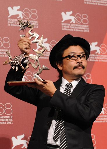 金獅子賞はソクーロフ氏、日本俳優2人に新人賞 ベネチア国際映画祭