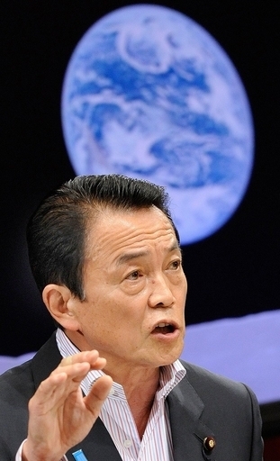 温室効果ガスの中期削減目標、河村長官が擁護