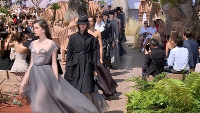 動画：「ディオール」17/18年秋冬パリ・オートクチュール