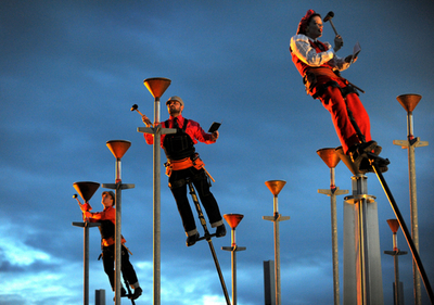 地上5メートルで揺れる演奏会、豪メルボルン国際芸術祭
