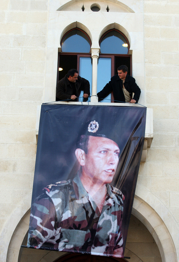 レバノン、暗殺された陸軍准将を悼み服喪