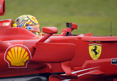 ロッシがフェラーリでテスト走行