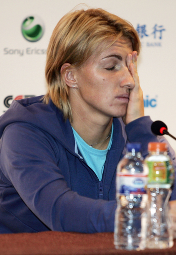 クズネツォワ 腹筋痛で2007中国オープンを欠場