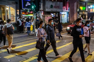 香港、住民以外の空路での入境禁止へ 酒類販売制限も予定