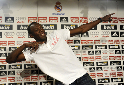 短距離3冠ボルト スペインサッカーのファンに