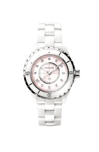 上品なパステルピンクの新作「シャネル」アイコンウオッチ“J12” 限定モデル