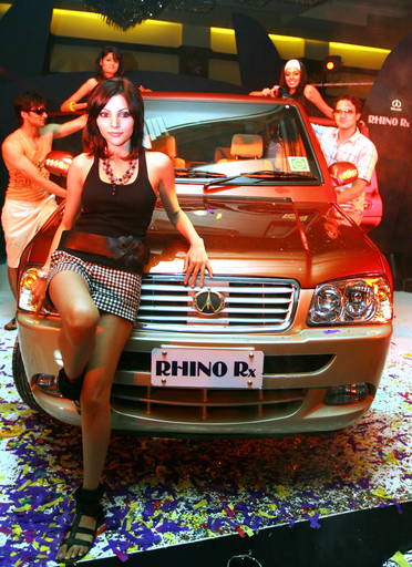 インドICML、英ロータスと共同開発の新車「Rhino Rx」を発表