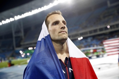 ブラジル人の「ナチス並み」観戦マナー、仏選手が批判