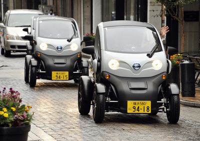 日産自動車、横浜で小型電気自動車の走行実験
