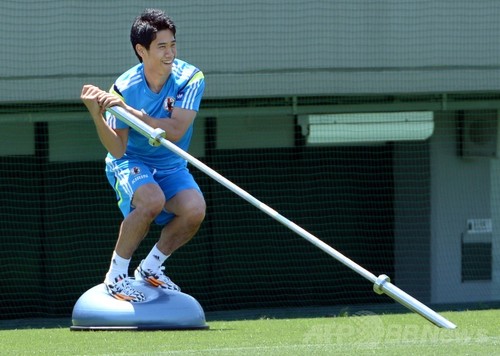 日本代表、ブラジルW杯控え都内で練習