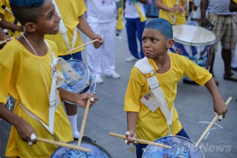 大人顔負け！リオのカーニバルで活躍する子どもたち