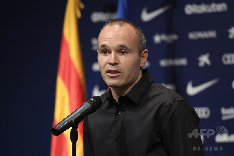 イニエスタ、バルセロナとクラブ史上初の「生涯契約」結ぶ