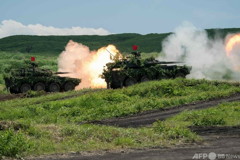 陸自、「富士総合火力演習」実施