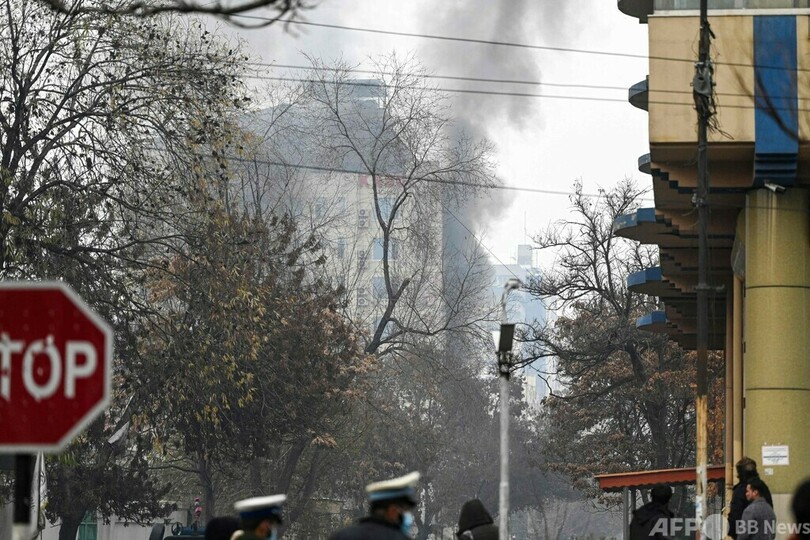 アフガン首都で爆発音と銃声 中国人客多いホテル付近