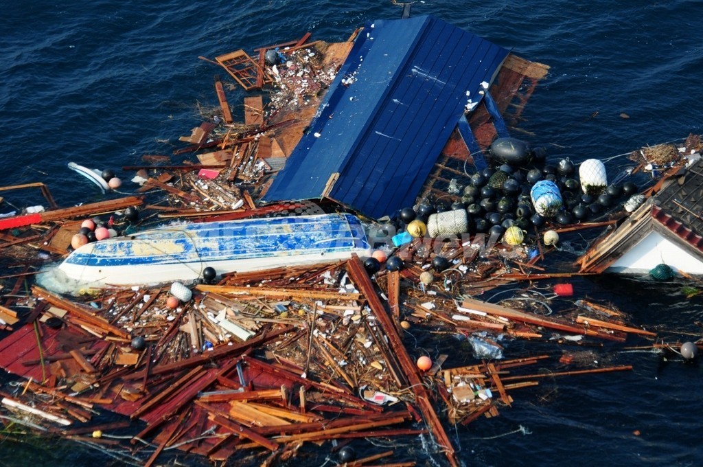 東日本大震災のごみ、北太平洋を10年かけて一周 仏環境団体 東日本大震災のごみ、北太平洋を10年かけて一周 仏環境団体