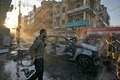 シリア北東部カミシリで起きた同時爆発の現場（2019年11月11日撮影）。(c)Delil souleiman / AFP