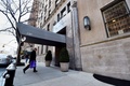 米ニューヨーク（New York）・マンハッタン（Manhattan）の一等地にある、約48億円で売りに出されたフランス国連大使邸がある高級マンション（2014年4月10日撮影）。(c)AFP/Stan HONDA