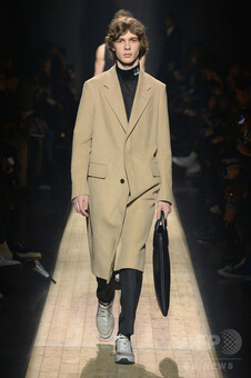 モードな大人のレザーコーディネート、「ダンヒル」18/19年秋冬メンズ