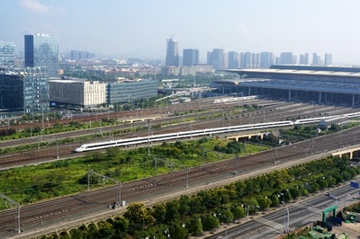 中国の高速鉄道会社が初めて株式上場、時速350キロ「復興号」運行