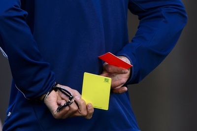 英サッカーで 監督にカード を試験導入 累積でベンチ入り禁止 写真1枚 国際ニュース Afpbb News