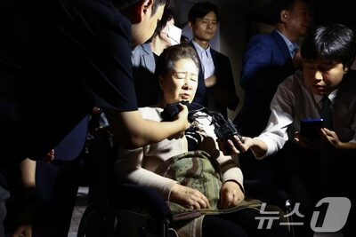 統一教会トップ・韓鶴子氏の自伝に現職首長の“敬拝動画”…韓国政界との「深い癒着」自認