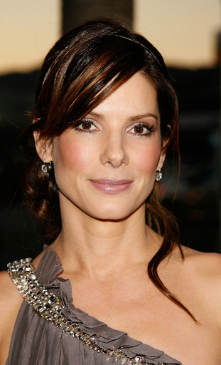 サンドラ・ブロック、新作ラブ・コメディでクロスワード好きのストーカーに!? - 米国