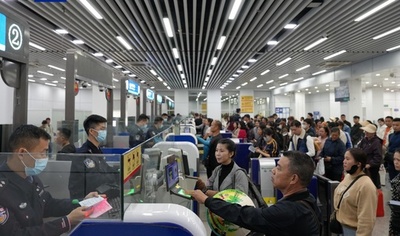中国広西チワン族自治区東興通関地の出入国者数が前年比5.3%増