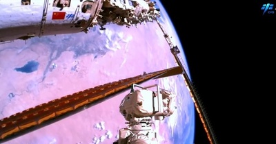 青い地球をバックに 中国が宇宙ステーションの外観映像を公開