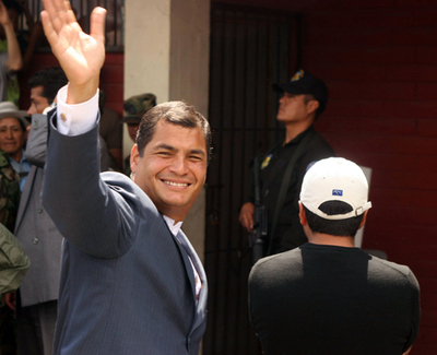 憲法改正の国民投票実施、否決なら大統領辞任も - エクアドル