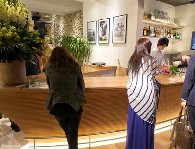 米ライフスタイルブランド「トミー バハマ」が銀座に、レストランとバーも併設