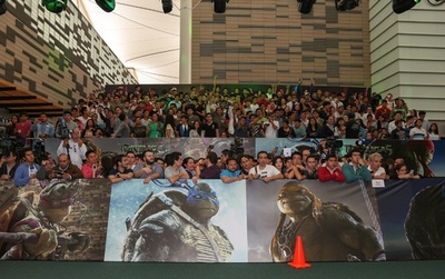 パラマウント、9・11連想させる映画ポスターで謝罪