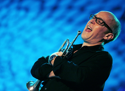 デイヴ・ダグラス 「第31回ビトリア・ジャズ・フェスティバル」3日目にSFジャズ・コレクティブと共演