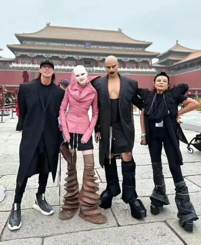 故宮博物院の見学で「メイクを落とせ 普通の服に着替えろ」と要求 最新の対応