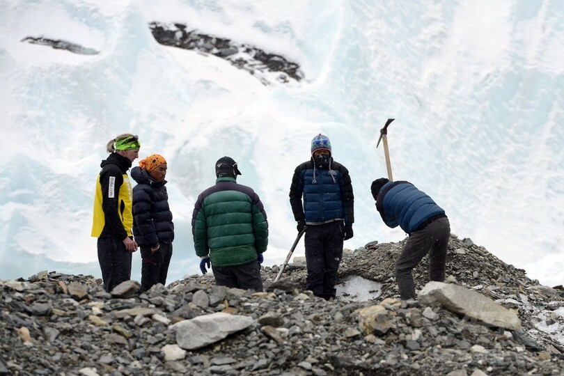 エベレスト登山、熟練ガイドの不足が大打撃に